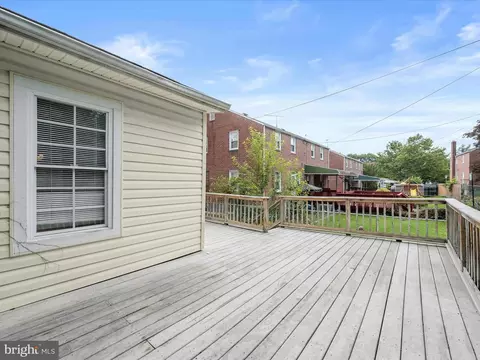 Exterior - 2210 Echodale Ave, Baltimore, MD 21214 photo 6 of 7