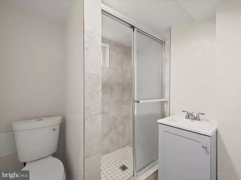 Bath - 2210 Echodale Ave, Baltimore, MD 21214 photo 2 of 2
