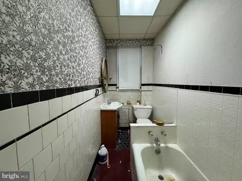 Bath - 3412 Esther Pl, Baltimore, MD 21224 photo 1 of 1