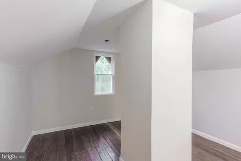Entry Way - 3717 Falls Rd, Baltimore, MD 21211 photo 2 of 2