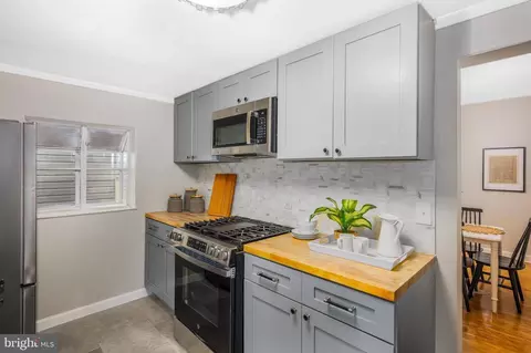 Kitchen - 3717 Falls Rd, Baltimore, MD 21211 photo 3 of 3