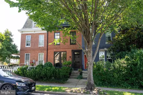 Exterior - 3208 Chestnut Ave, Baltimore, MD 21211 photo 13 of 14