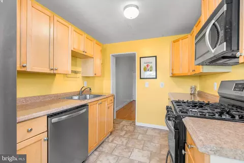 Kitchen - 3208 Chestnut Ave, Baltimore, MD 21211 photo 4 of 4