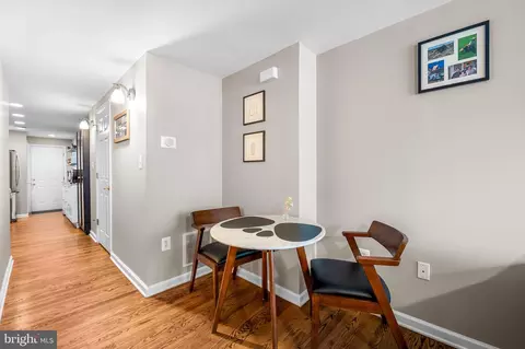 Entry Way - 2503 Eastern Ave, Baltimore, MD 21224 photo 3 of 12