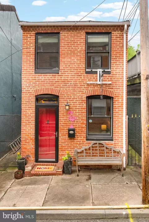 304 S Chapel St, Baltimore, MD 21231