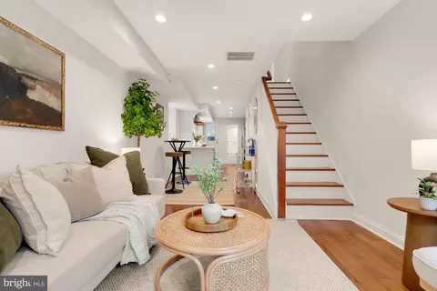 304 S Chapel St, Baltimore, MD 21231 photo 4