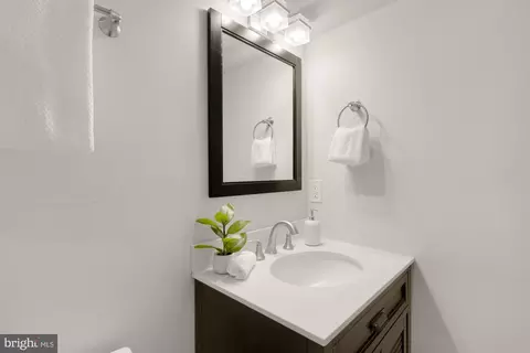304 S Chapel St, Baltimore, MD 21231 photo 25