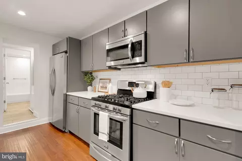 304 S Chapel St, Baltimore, MD 21231 photo 13