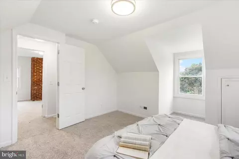 Bedroom - 5723 Onnen Rd, Baltimore, MD 21206 photo 6 of 6