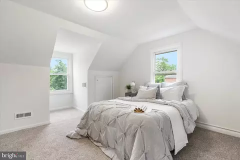Bedroom - 5723 Onnen Rd, Baltimore, MD 21206 photo 5 of 6