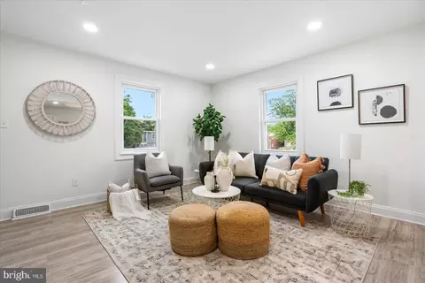Living - 5723 Onnen Rd, Baltimore, MD 21206 photo 1 of 1