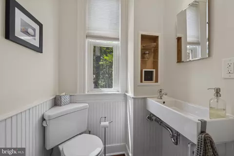 Bath - 3301 Beech Ave, Baltimore, MD 21211 photo 1 of 3