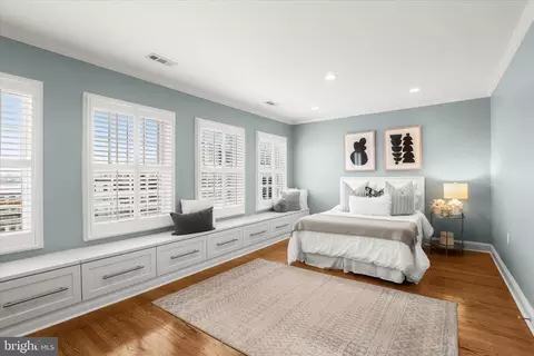 Bedroom - 928 Fell St, Baltimore, MD 21231 photo 5 of 7