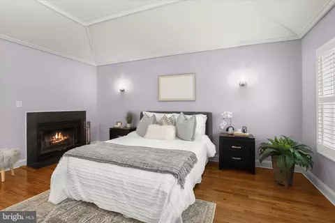 Bedroom - 928 Fell St, Baltimore, MD 21231 photo 4 of 7