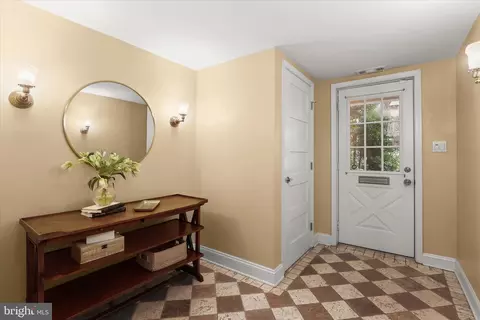 Entry Way - 928 Fell St, Baltimore, MD 21231 photo 1 of 6
