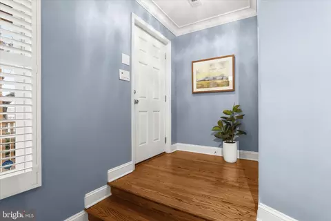 Entry Way - 928 Fell St, Baltimore, MD 21231 photo 3 of 6