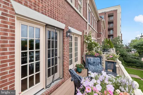 Exterior - 928 Fell St, Baltimore, MD 21231 photo 6 of 15