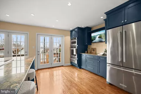 Kitchen - 928 Fell St, Baltimore, MD 21231 photo 10 of 11