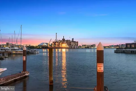 View/Area - 928 Fell St, Baltimore, MD 21231 photo 14 of 25