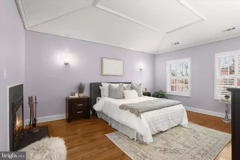 Bedroom - 928 Fell St, Baltimore, MD 21231 photo 2 of 7