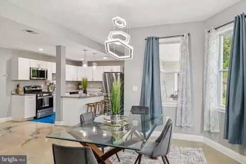 Dining - 4506 Elsrode Ave, Baltimore, MD 21214 photo 2 of 2