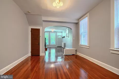 Living - 4525 Schenley Rd, Baltimore, MD 21210 photo 3 of 3