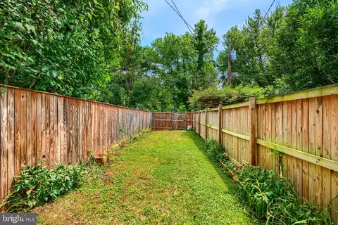 Exterior - 4525 Schenley Rd, Baltimore, MD 21210 photo 6 of 8