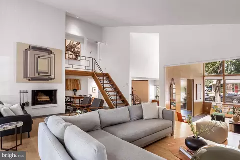 Living - 2103 Northcliff Dr, Baltimore, MD 21209 photo 1 of 1
