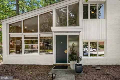 Exterior - 2103 Northcliff Dr, Baltimore, MD 21209 photo 4 of 8