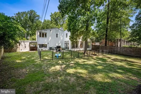 Exterior - 2103 Northcliff Dr, Baltimore, MD 21209 photo 8 of 8
