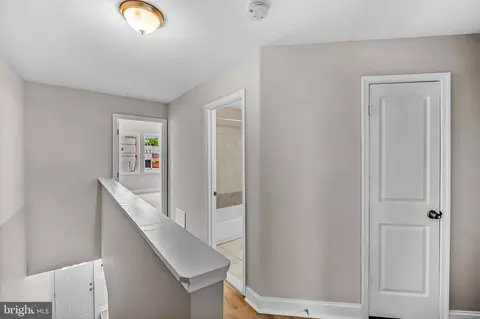Entry Way - 1605 Clifton Ave, Baltimore, MD 21217 photo 7 of 8