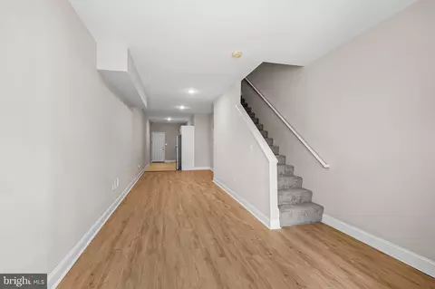 Entry Way - 1605 Clifton Ave, Baltimore, MD 21217 photo 1 of 8