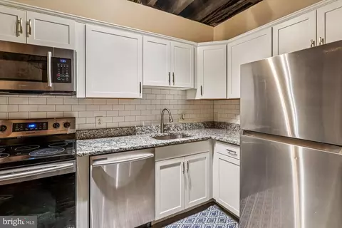 Kitchen - 511 S Bond St #104, Baltimore, MD 21231 photo 2 of 2
