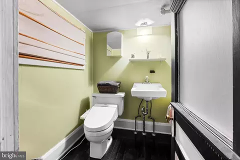 619 E 36th St E, Baltimore, MD 21218 photo 26