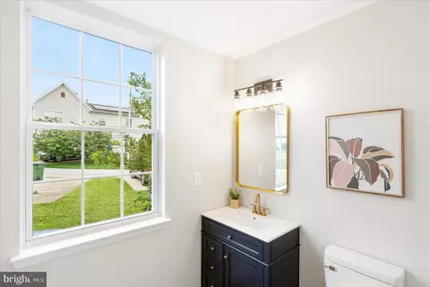 Entry Way - 730 Murphy Ln, Baltimore, MD 21201 photo 3 of 3