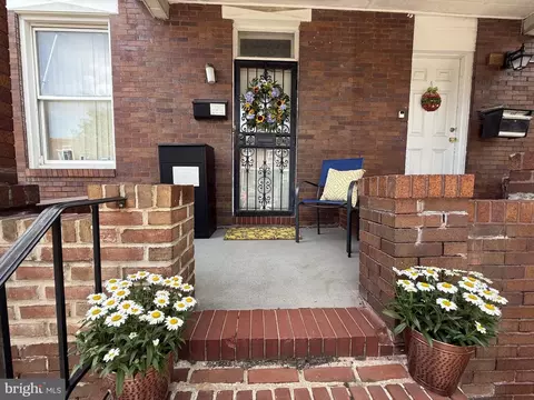 Exterior - 446 N Clinton St, Baltimore, MD 21224 photo 2 of 3