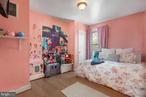 Bedroom - 446 N Clinton St, Baltimore, MD 21224 photo 4 of 5