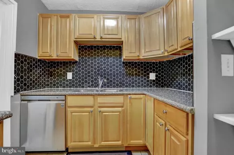 2307 Pennyroyal Ter, Baltimore, MD 21209 photo 10