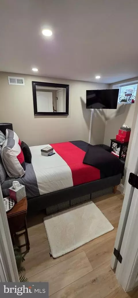 Bedroom - 2046 E Belvedere Ave, Baltimore, MD 21239 photo 2 of 19