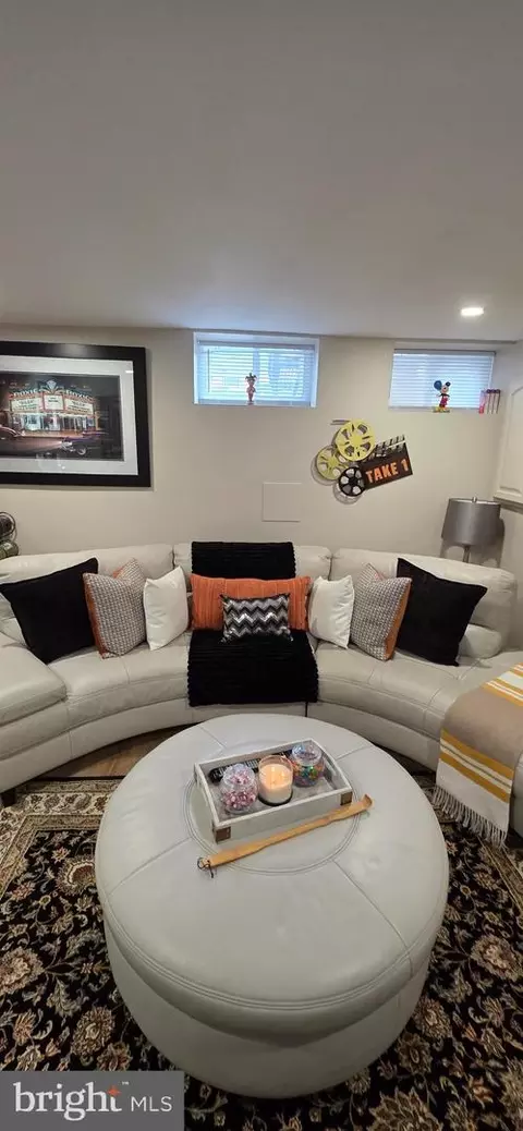 Bedroom - 2046 E Belvedere Ave, Baltimore, MD 21239 photo 1 of 19