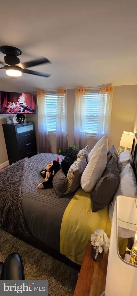 Bedroom - 2046 E Belvedere Ave, Baltimore, MD 21239 photo 17 of 19