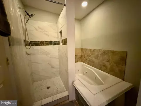 Bath - 1809 E Pratt St, Baltimore, MD 21231 photo 3 of 5