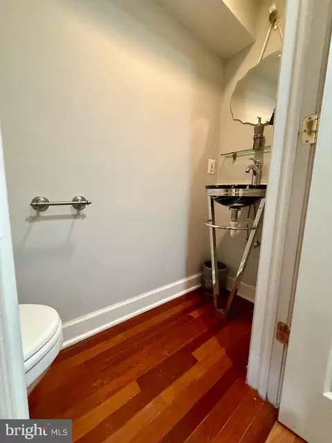 Bath - 1809 E Pratt St, Baltimore, MD 21231 photo 4 of 5