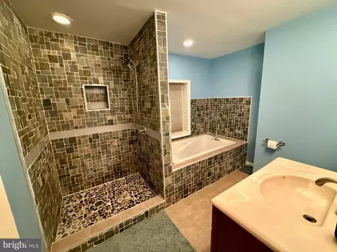 Bath - 1809 E Pratt St, Baltimore, MD 21231 photo 1 of 5