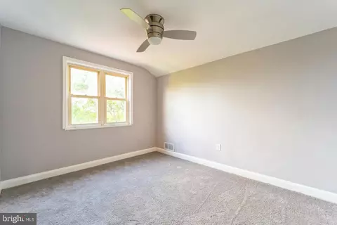 Bedroom - 4011 Mortimer Ave, Baltimore, MD 21215 photo 3 of 4