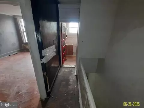 Entry Way - 3319 Spaulding Ave, Baltimore, MD 21215 photo 9 of 10