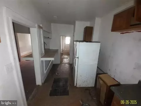 Entry Way - 3319 Spaulding Ave, Baltimore, MD 21215 photo 3 of 10
