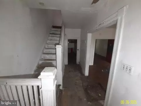Entry Way - 3319 Spaulding Ave, Baltimore, MD 21215 photo 1 of 10