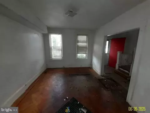 Living - 3319 Spaulding Ave, Baltimore, MD 21215 photo 2 of 5