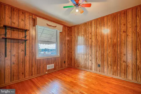 Bedroom - 3668 Chesterfield Ave, Baltimore, MD 21213 photo 3 of 4